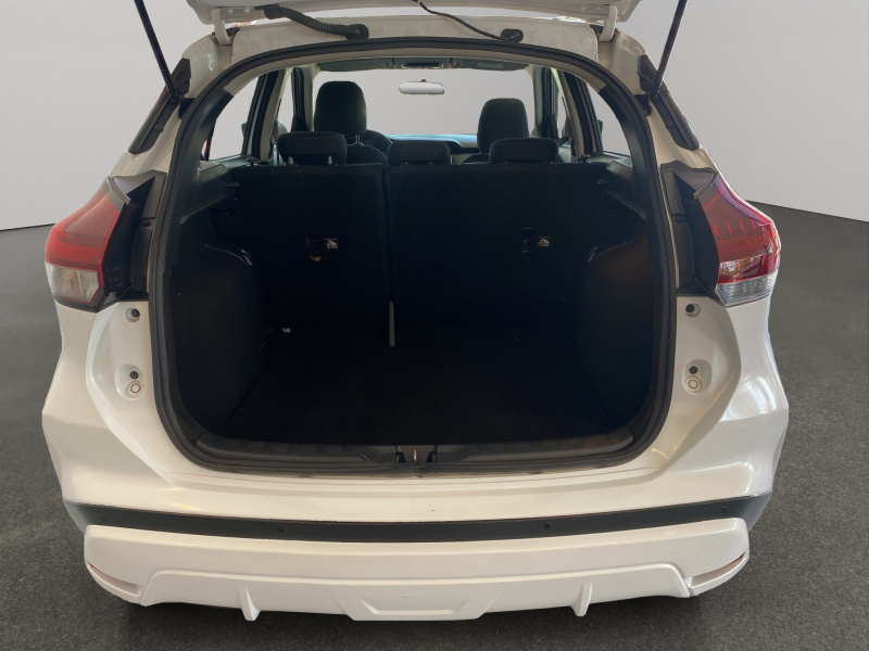 Nissan Kicks  5 pts. Advance, 1.6l, TM5, a/ac., VE, RA-16 2023